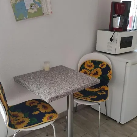 Apartment In Mit Garten, Grill Und Terrasse Lychen